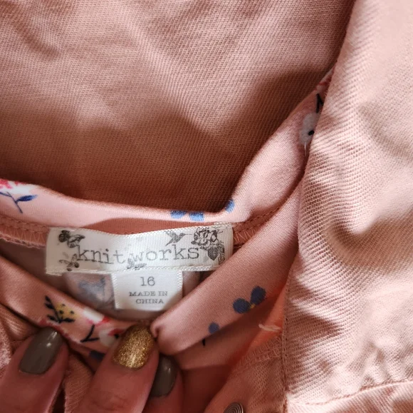 Girls dress. - Picture 3 of 6